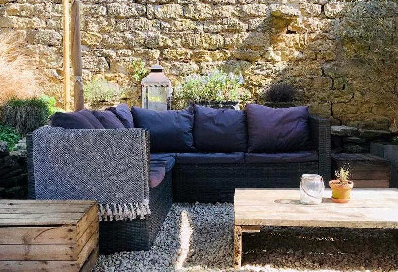 ホテル The Bridge House