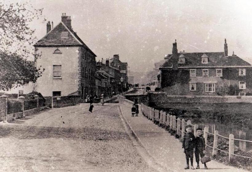 ホテル The Bridge House