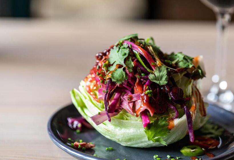 فندق The Coach House