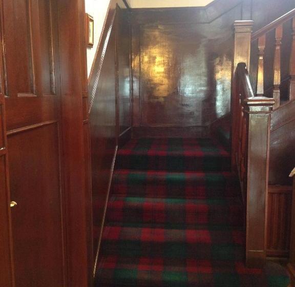 تختخواب و صبحانه Room Only At Wetherby Nairn