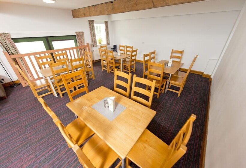 Yha Medway   Hostel