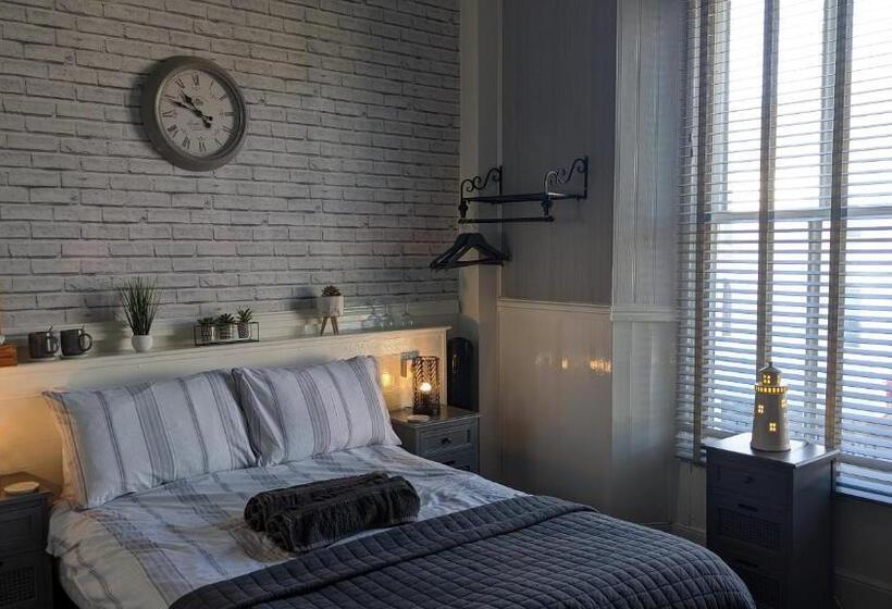 ベッドアンドブレックファースト Croyland Guest House