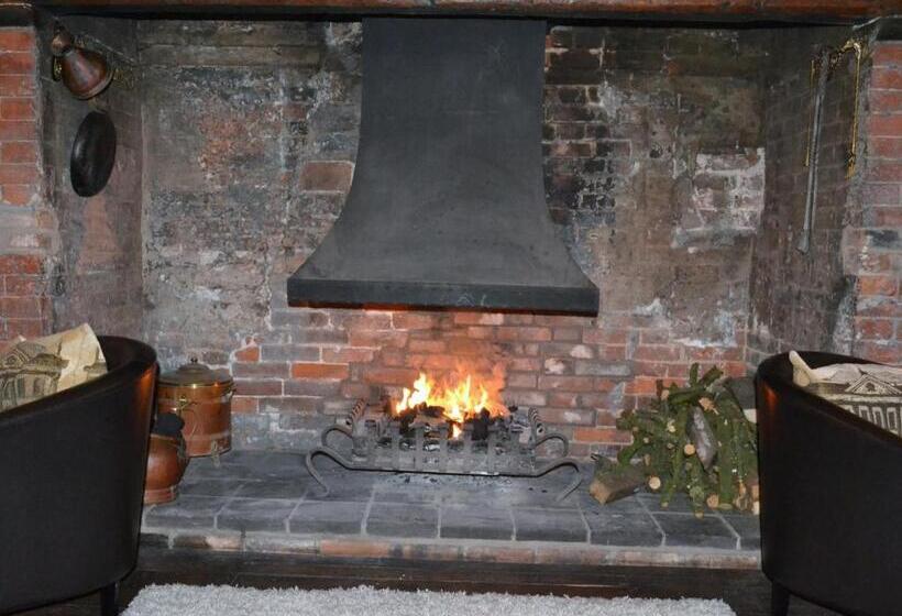 민박 Ternhill Farm House   5 Star Guest Accommodation With Optional Award Winning Breakfast