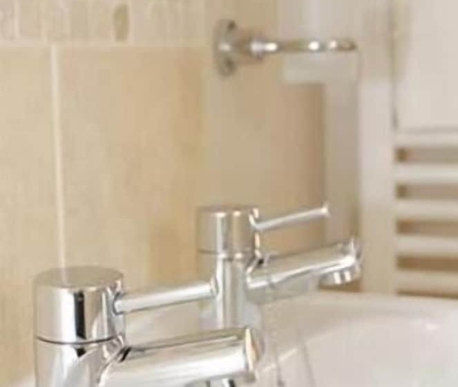 تختخواب و صبحانه The Carlton