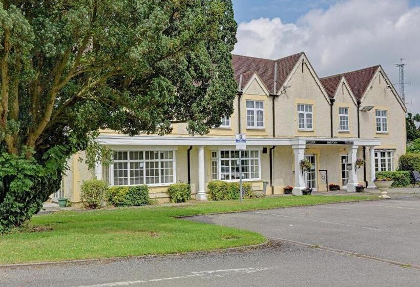 مبيت وإفطار The Gables Hotel, Birmingham Airport