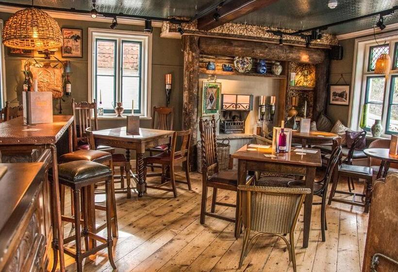مبيت وإفطار The Swan Inn