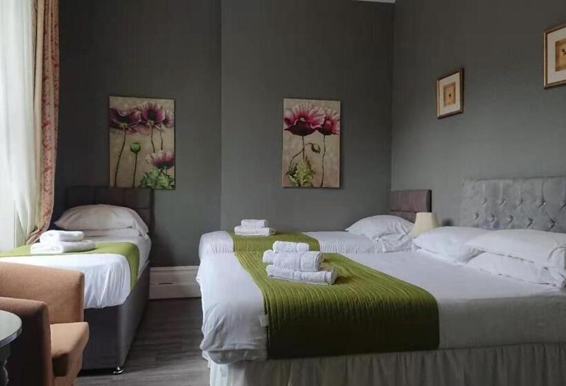 בית מלון כפרי Kensington