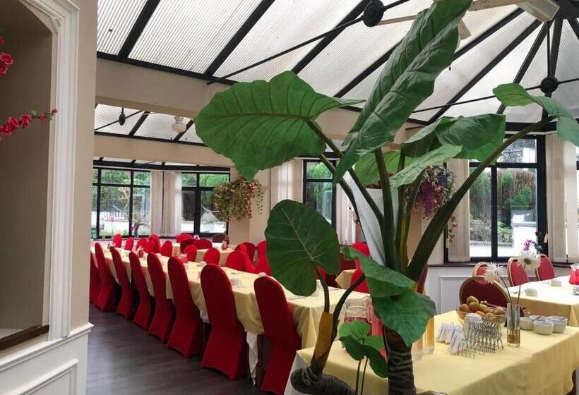 בית מלון כפרי Kensington