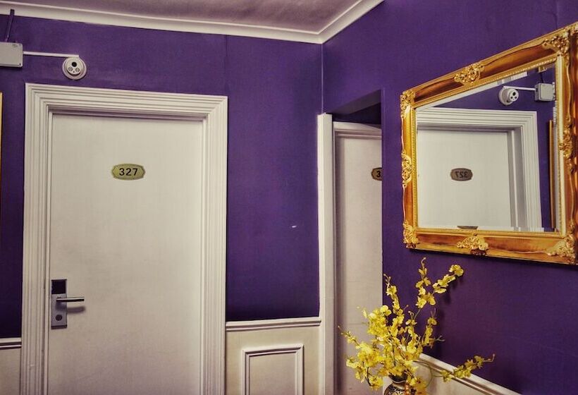 בית מלון כפרי Kensington