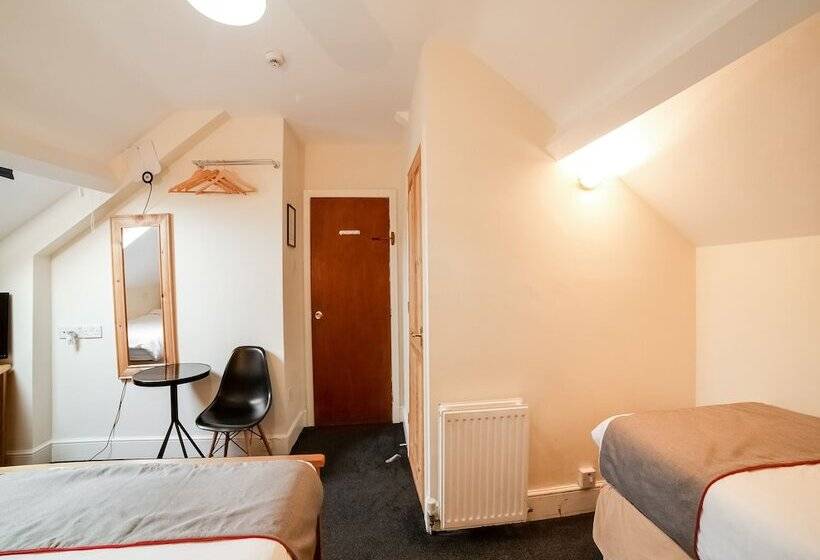 فندق Station Road Inn