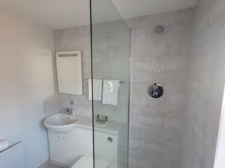 The Beeches Hotel & Leisure Club