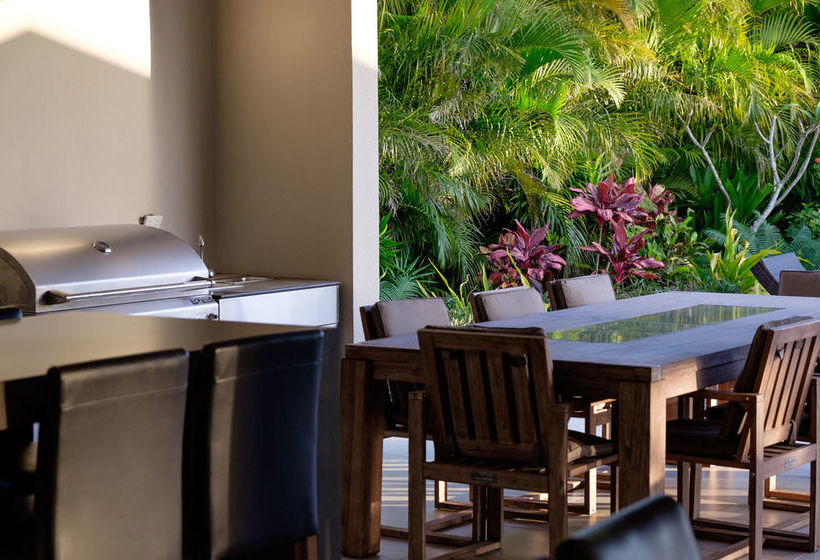 Naisoso Island Resort Villas