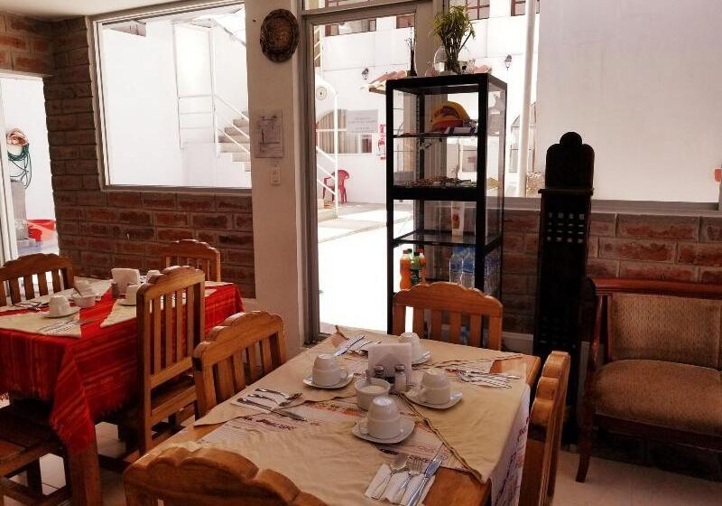 هاستل Heritage Inn