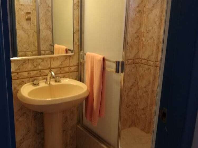 تختخواب و صبحانه Drake Inn