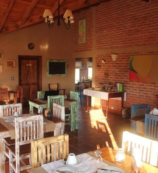 ベッドアンドブレックファースト Refugio Del Guira Guira