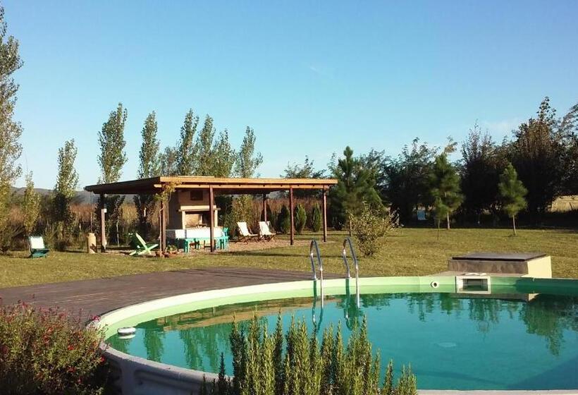 ベッドアンドブレックファースト Refugio Del Guira Guira