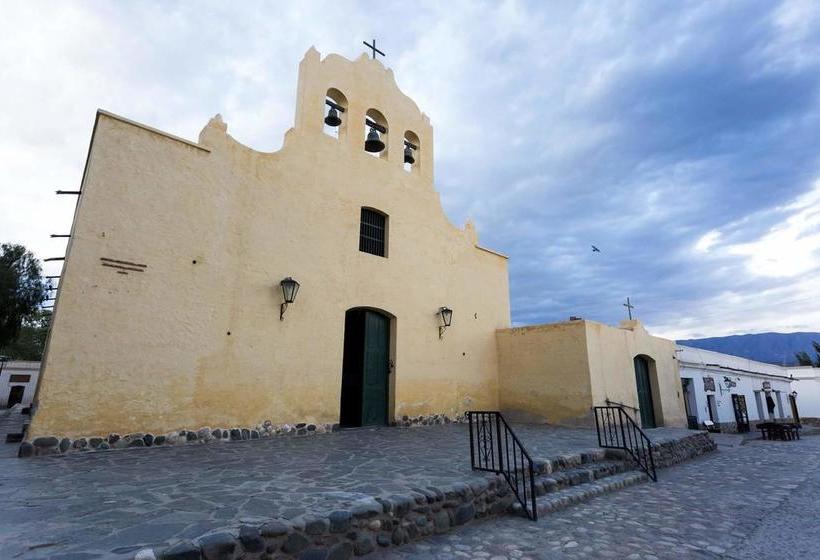 تختخواب و صبحانه Viracocha Art Hostel Cachi