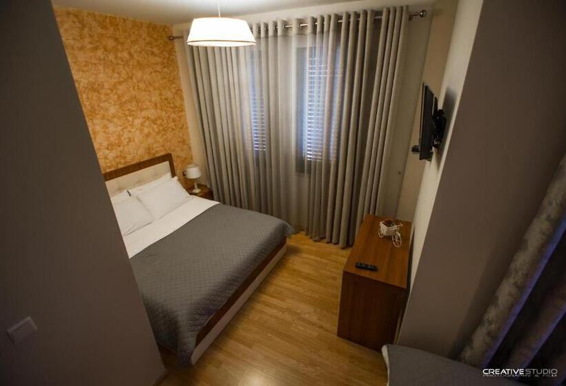 בית מלון כפרי Flamingo