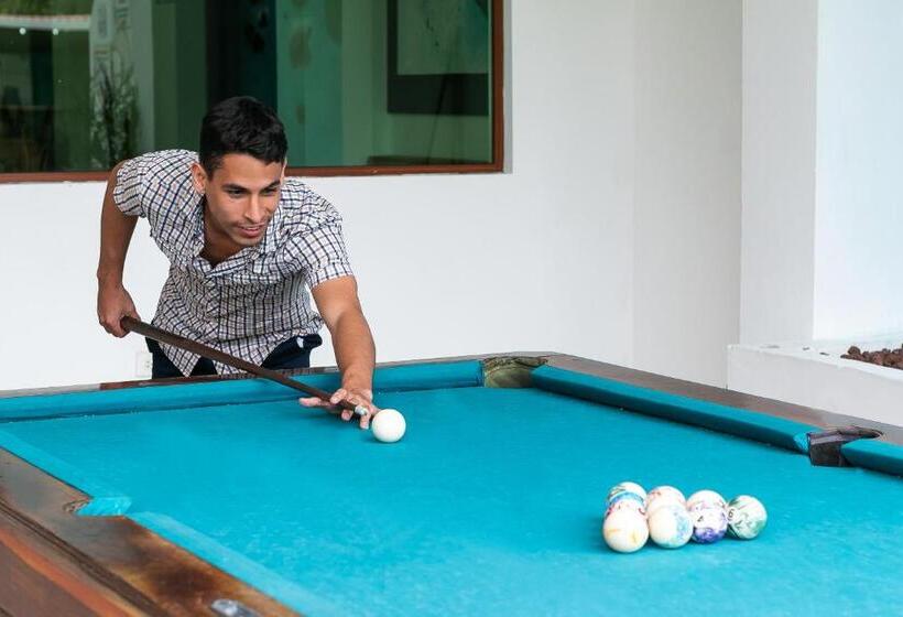 هتل Galapagos Tortuga Bay