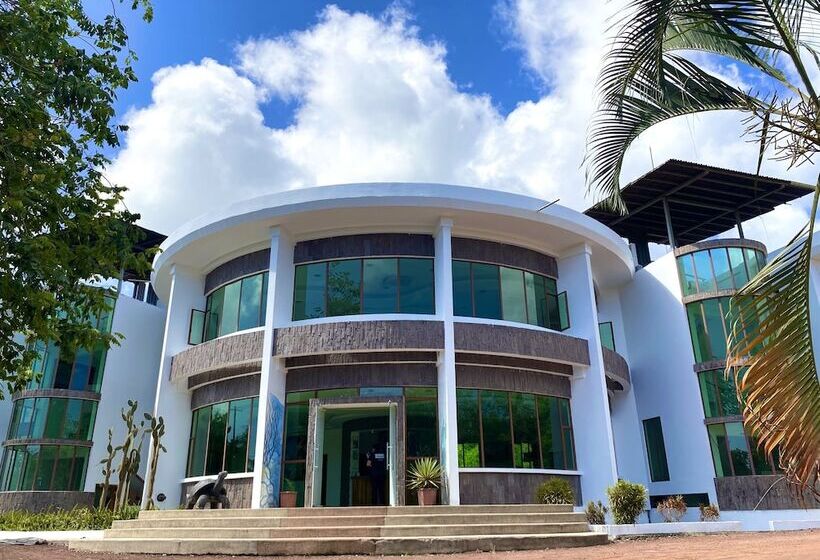 هتل Galapagos Tortuga Bay