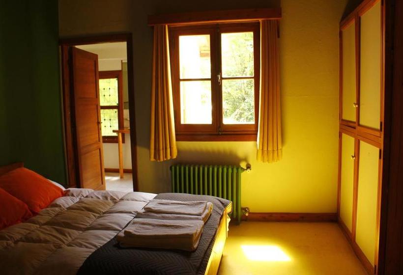 هاستل Huala Hosteria