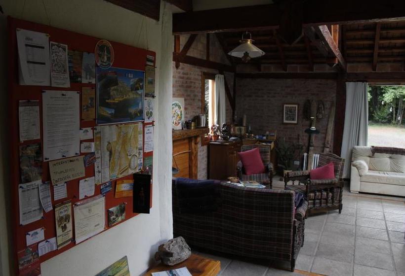 هاستل Huala Hosteria