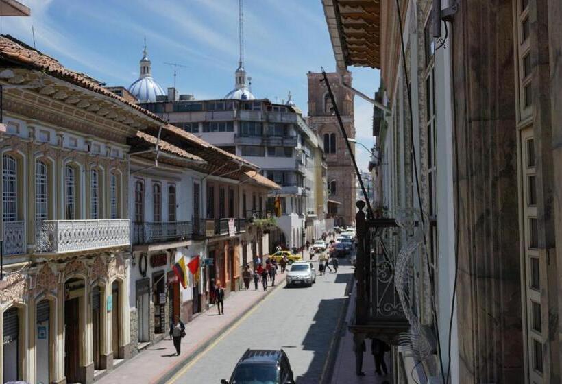 هاستل Hostal Mochiliers Bed And Breakfast