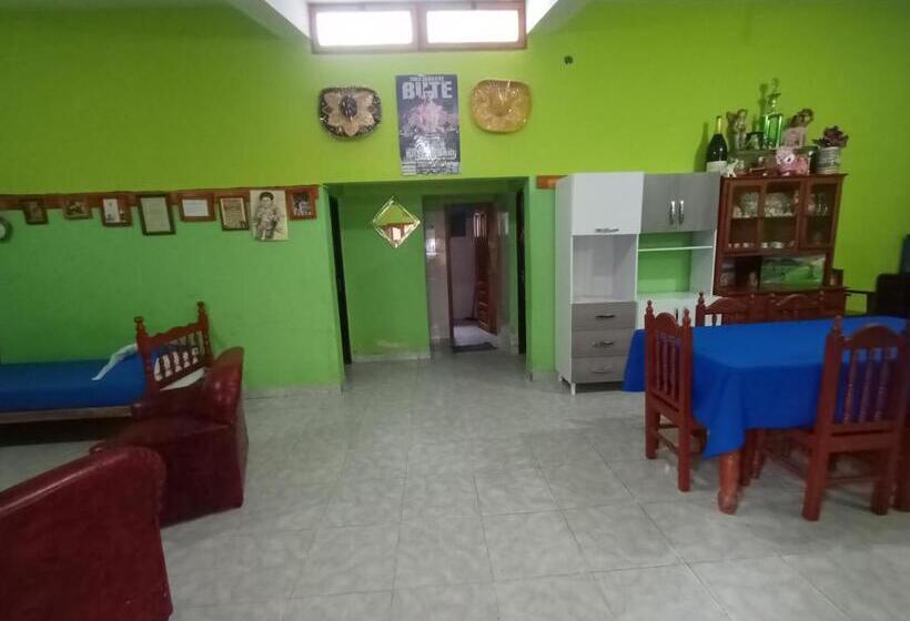 هاستل Hostal Benjamin