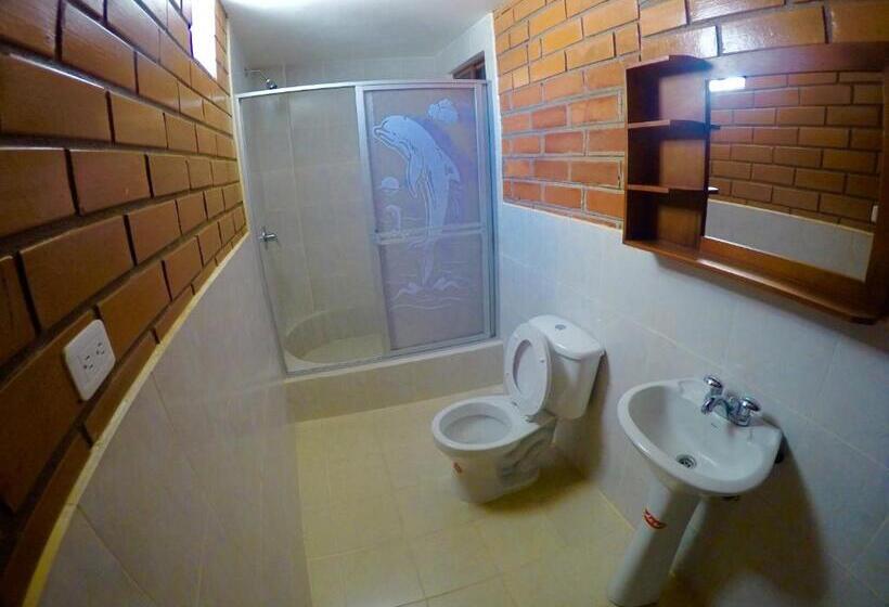 هاستل Hostal Nomada