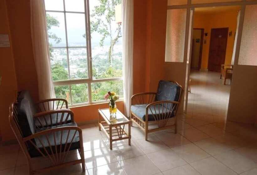 هاستل Hostal Tena ñaui