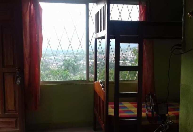 هاستل Hostal Tena ñaui