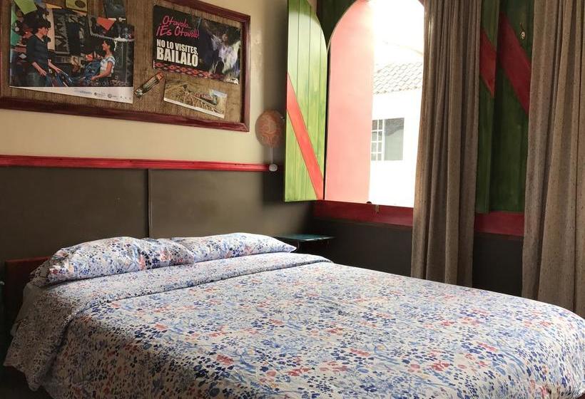 تختخواب و صبحانه Flying Donkey