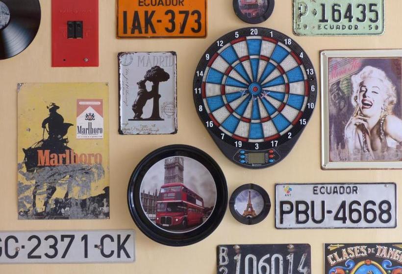 تختخواب و صبحانه Flying Donkey