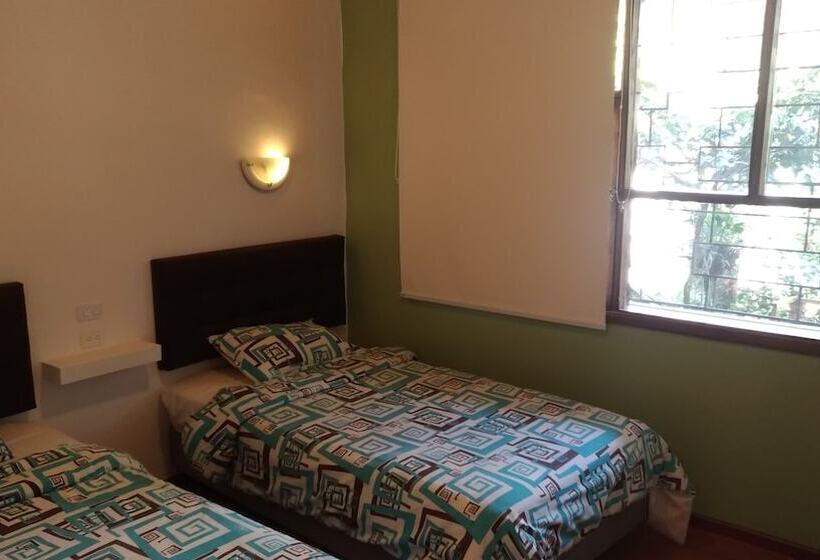 تختخواب و صبحانه Hostal & Spa Casa Real