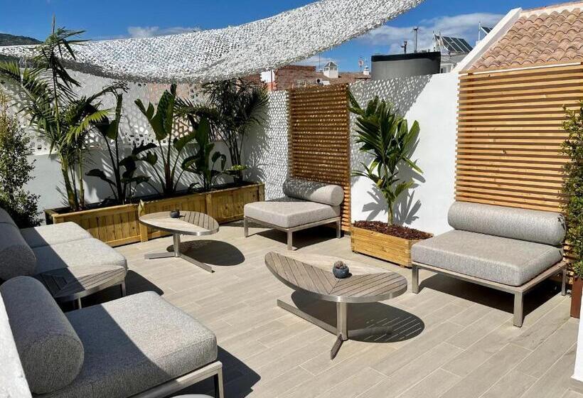 هتل Hostal El Caprichito Marbella