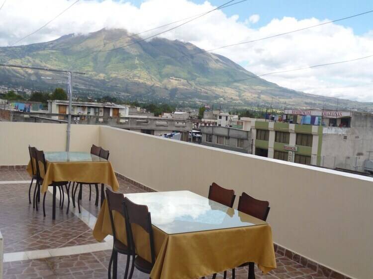 هتل Hostal Fevilamir