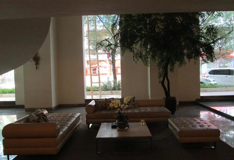 Fotos del hotel Kenari Tower:  18