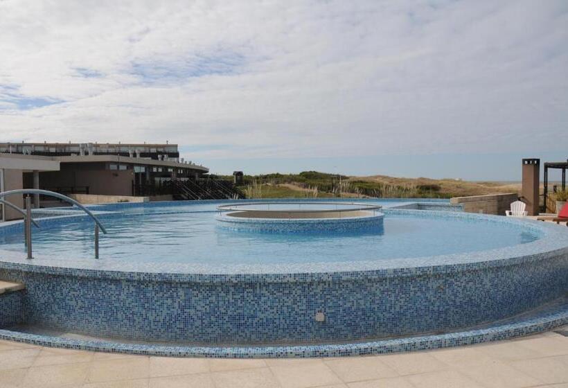 Linda Bay Beach & Resort Spa