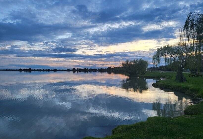 酒店 Kangaroo Lake C & C Park