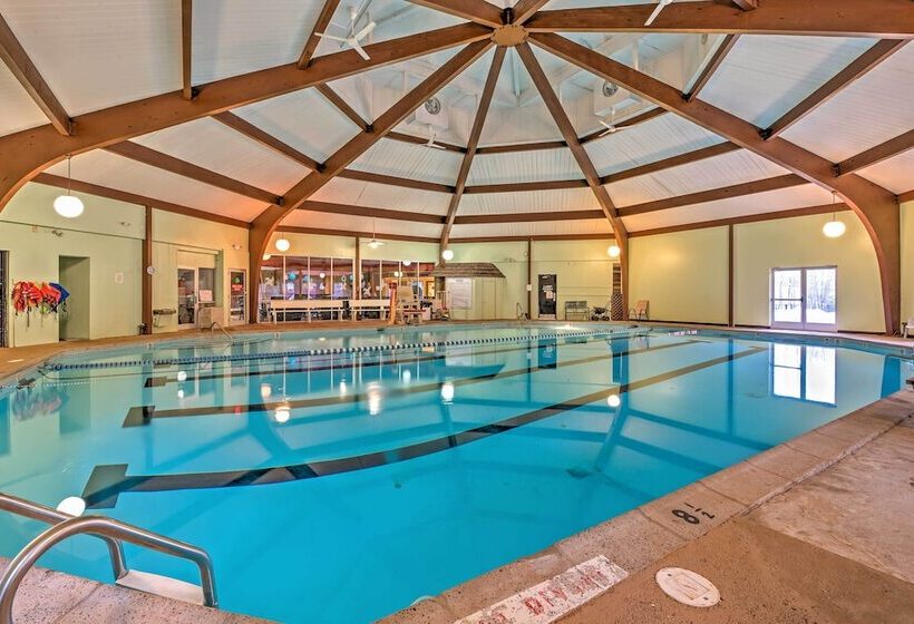 Long Pond Home W/ Private Hot Tub & Game Room