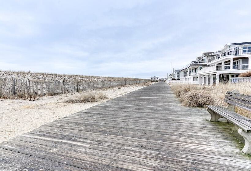 Beachfront Lavallette Home   2 Mi To Casino Pier!