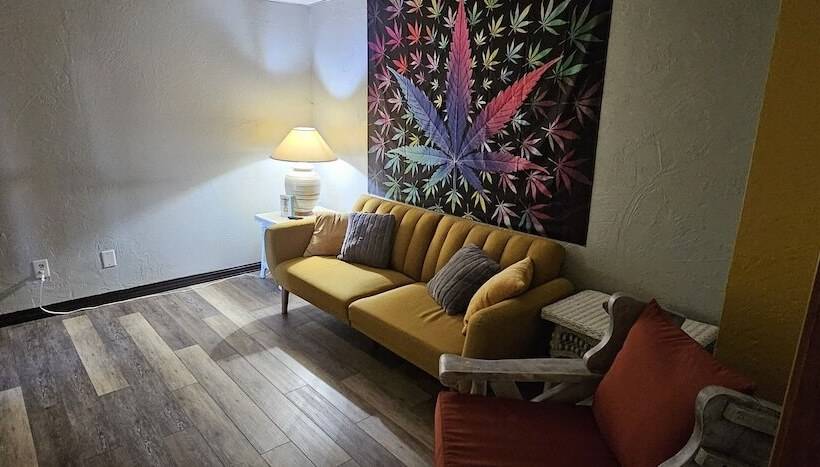 تختخواب و صبحانه The Canna House By High Society Rentals