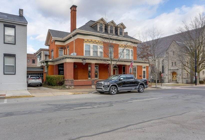 Historic Tiffin Home ~ Half Mi To University!