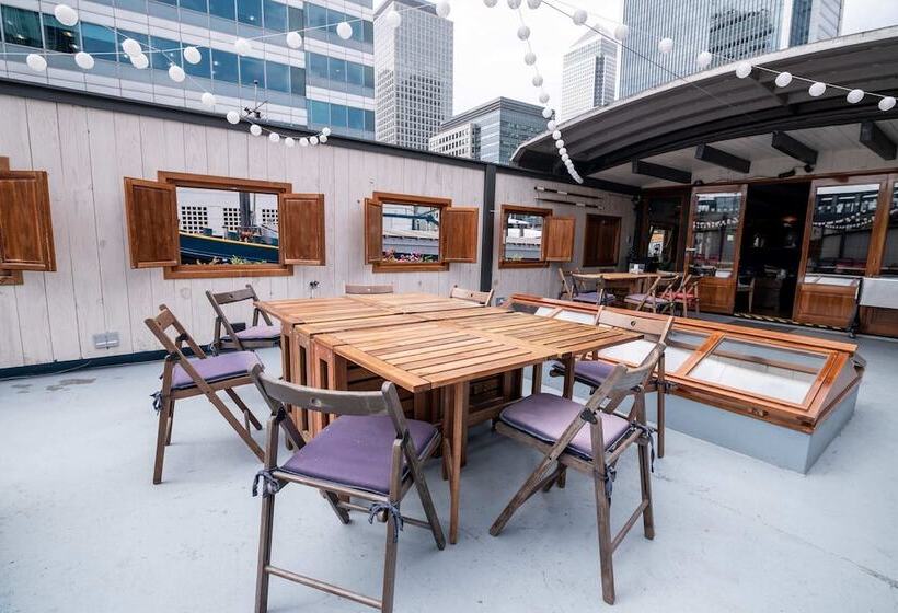 هتل Luxury Canary Wharf House Boat Room 1