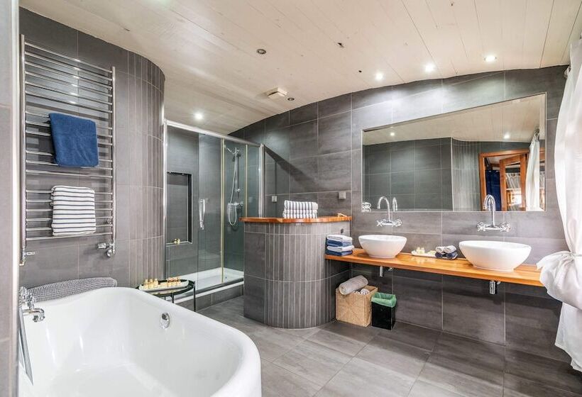 هتل Luxury Canary Wharf House Boat Room 1