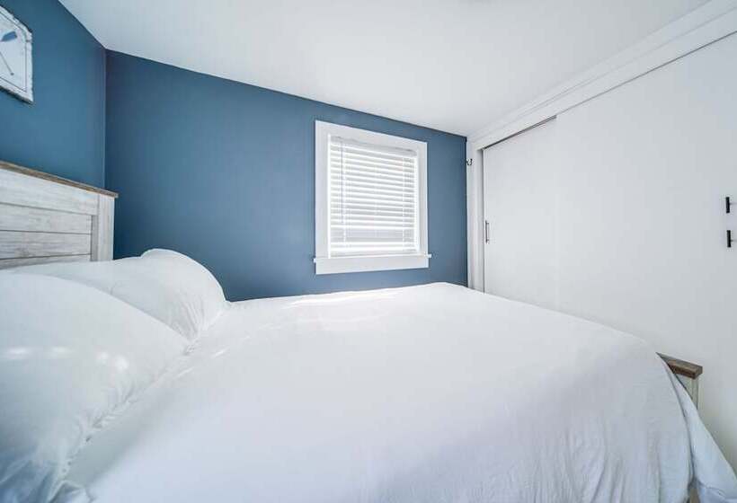 Waterfront Chautauqua Lake Home W/ Stunning Views