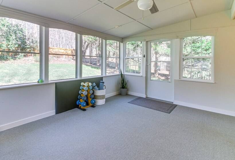 Lovely Charlotte Home W/ Yard: 9 Mi To Uptown!