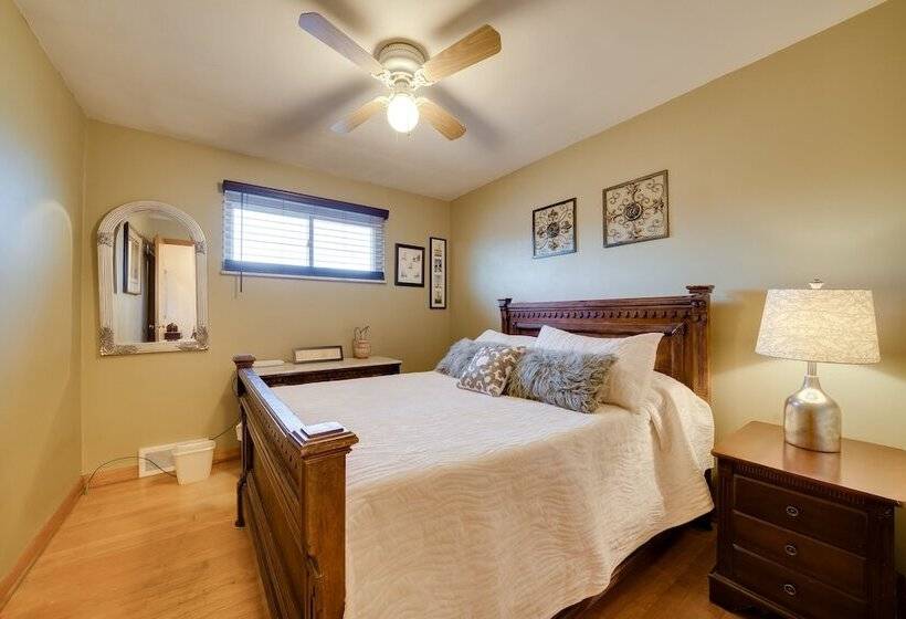 Lovely Valencia Home W/ Yard & Private Pool!