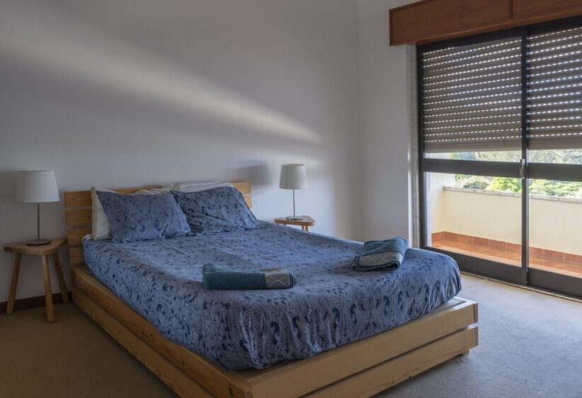 بنسيون Room In Apartment   Double Bed Room 1 In Sintra Center Next To Olga Cadaval