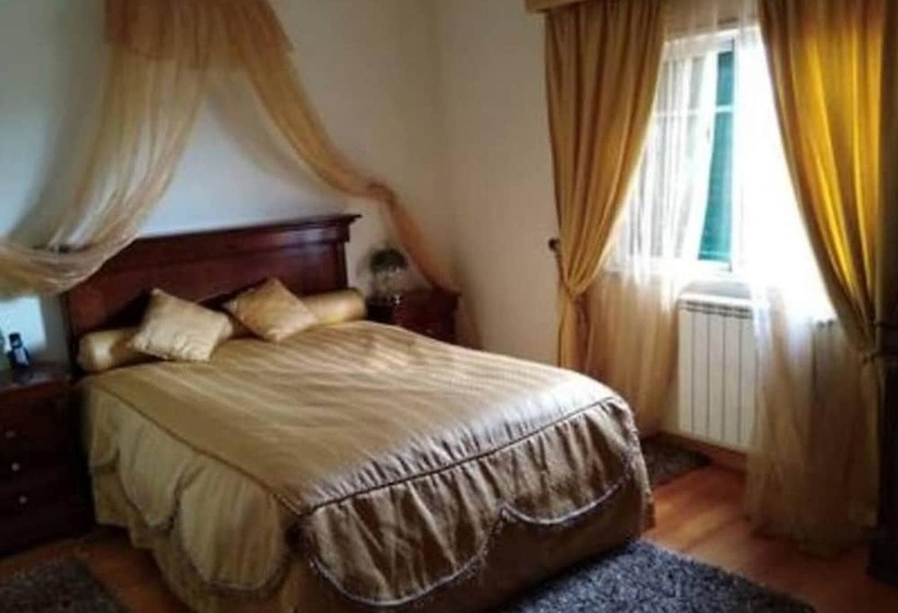 بنسيون Room In Apartment   Suite Room 6 In Albarraque, Sintra Between Cascais